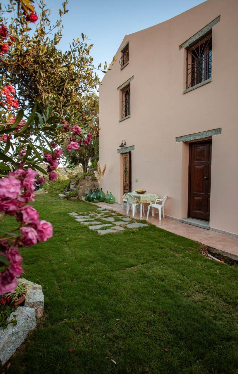 Villa Peditoltu Ольбія Екстер'єр фото