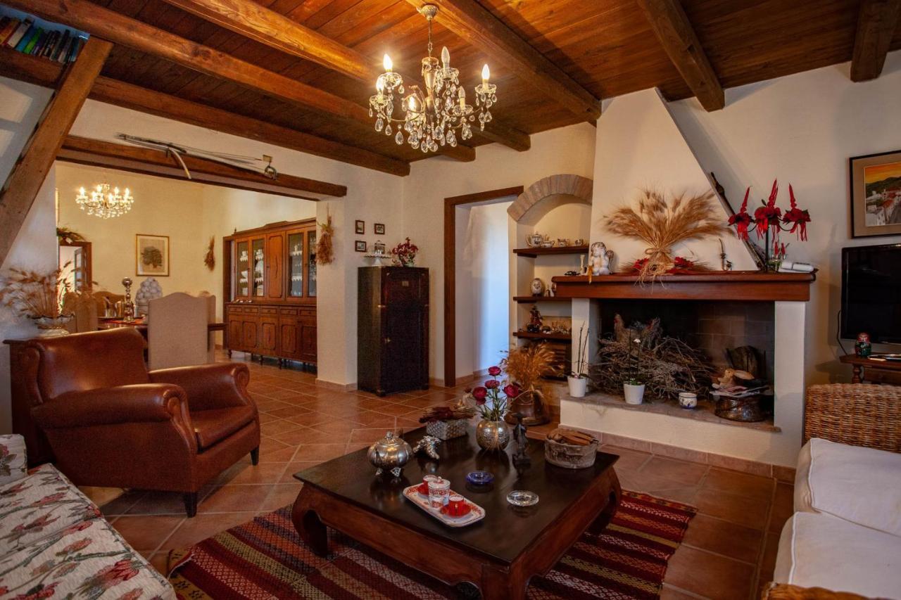 Villa Peditoltu Ольбія Екстер'єр фото