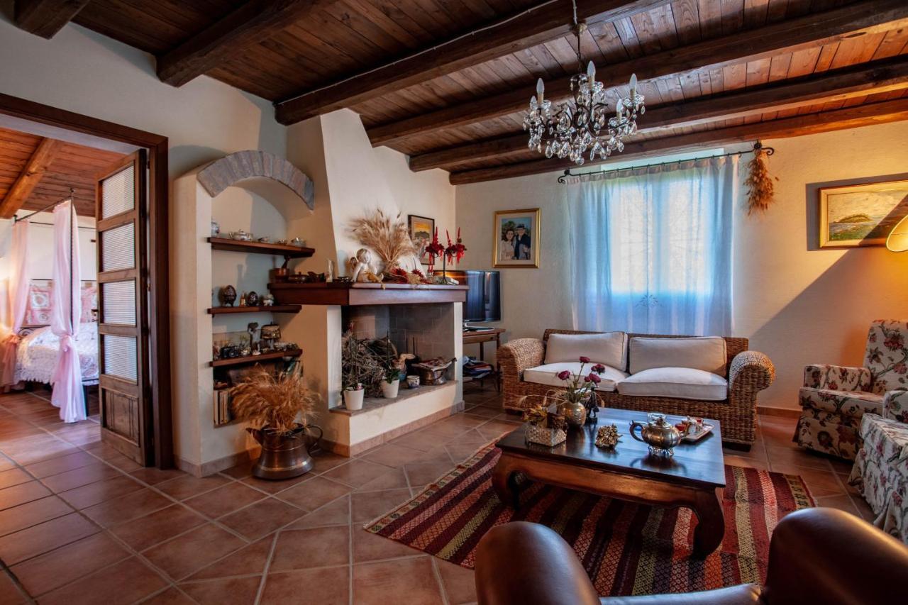 Villa Peditoltu Ольбія Екстер'єр фото